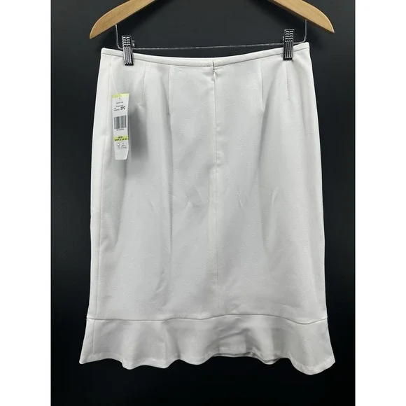 Le Suit Womans White 2-Piece Skirt Suit Set Sz 4 Lined Career Office - Picture 10 of 15